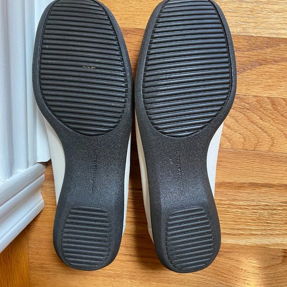 Trotters Genuine Leather Shoes - Size 8.5N - Picture 4 of 4